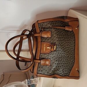 Woman's purse London Fog